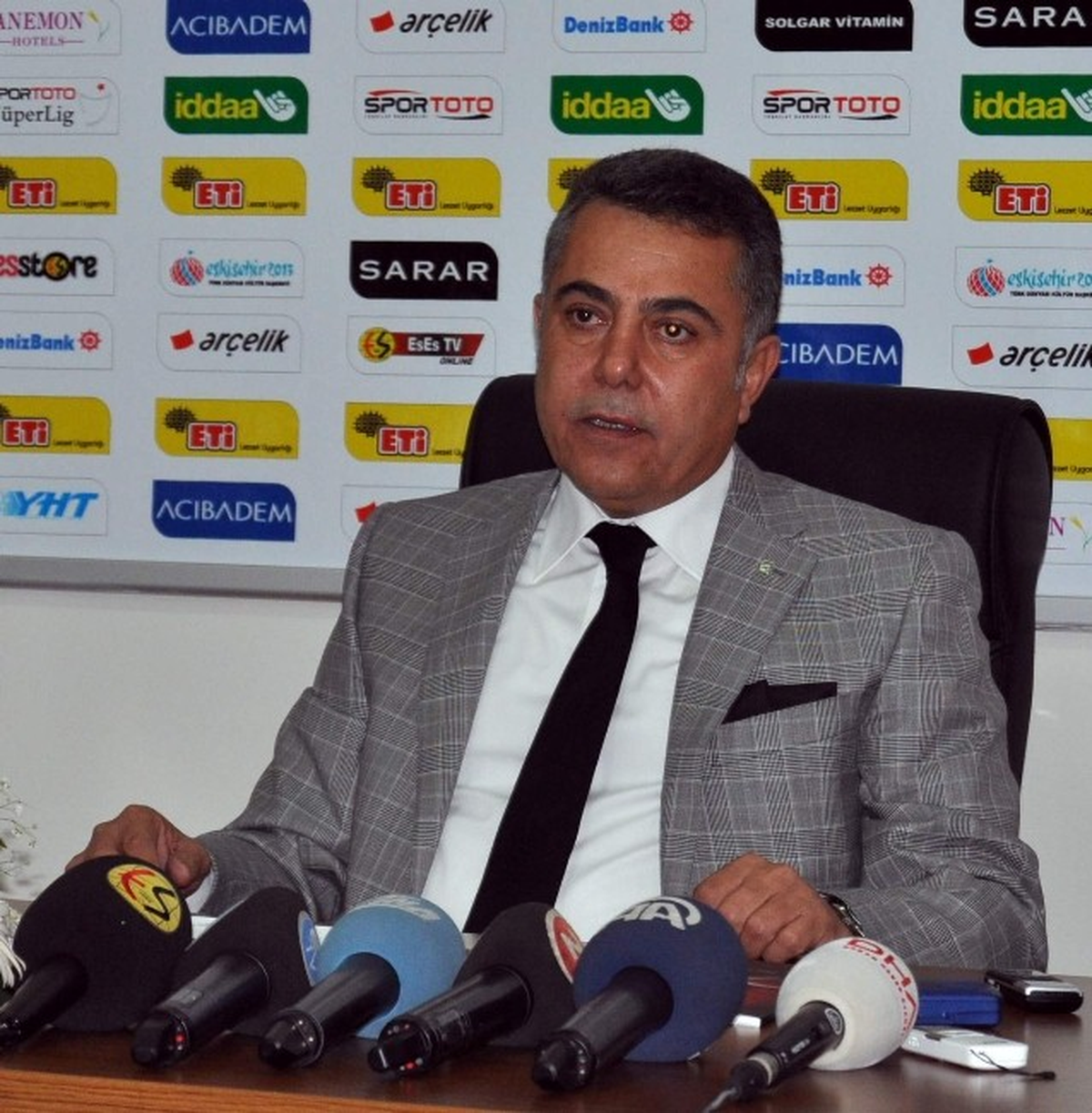 Mesut Hoşcan: "Bozüyükspor\'u Bank Asya 1. Lig\'e Çıkarmayı Hedefliyoruz"