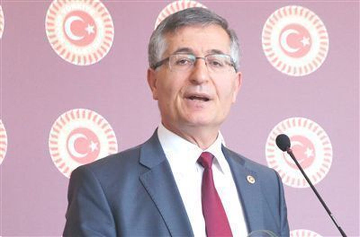 Mhp\'li Yeniçeri: İktidarın Yiyeceği Kadar Küçük Lokma Değil