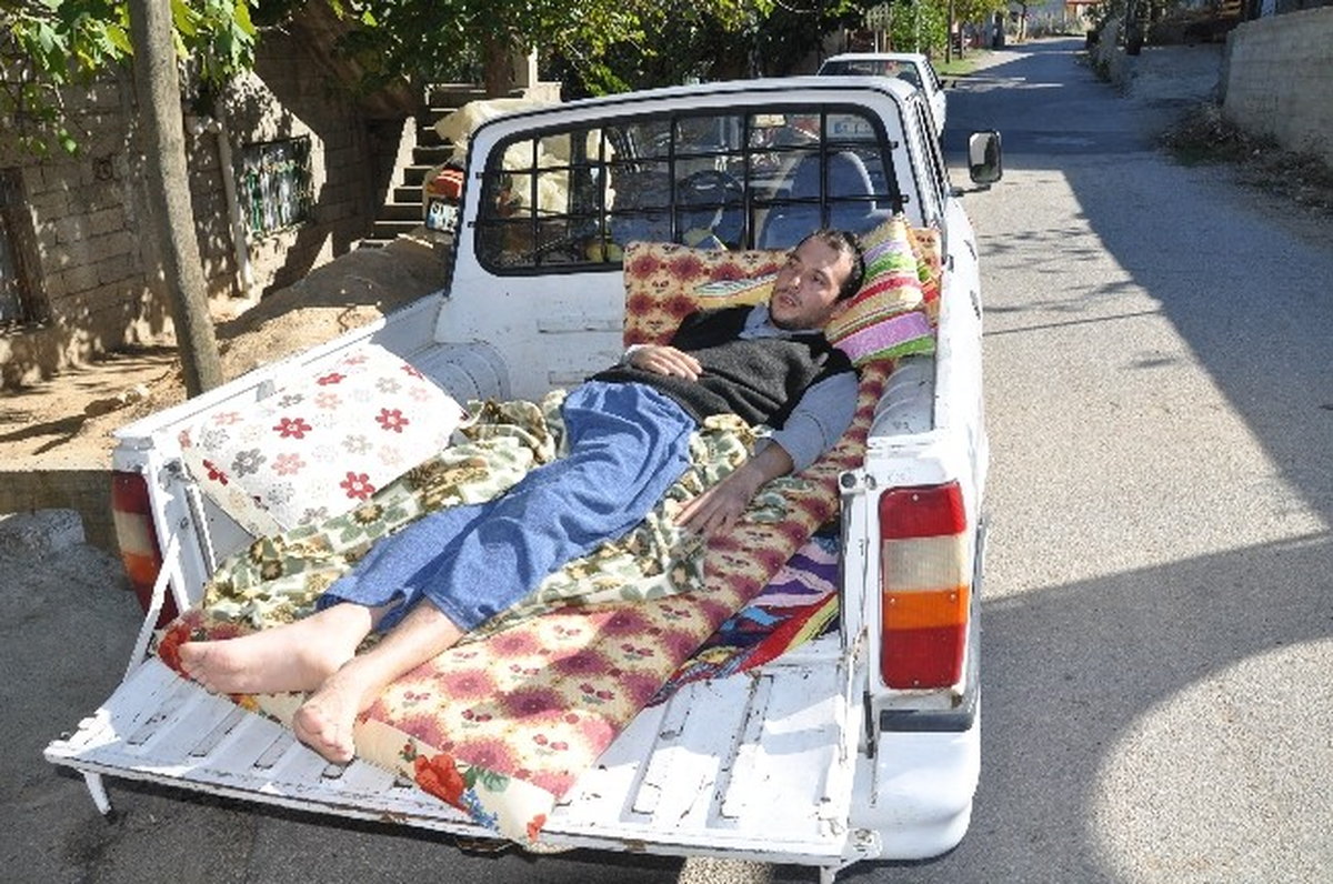 (Özel Haber) Ambulans ile Götürüldüğü Hastaneden Kamyonet Kasasında Döndü