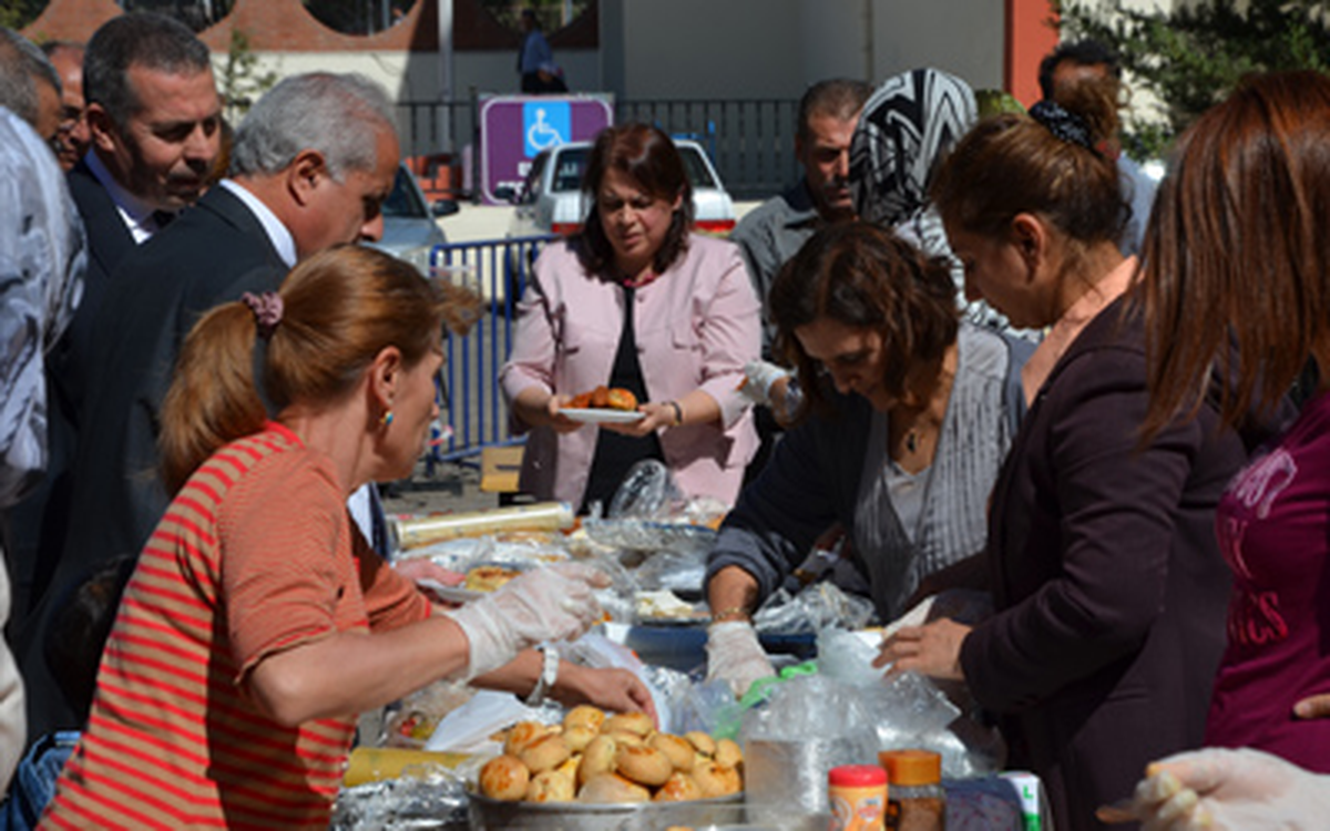 Pek Yüce Gönüllüleri\'nden Kermes