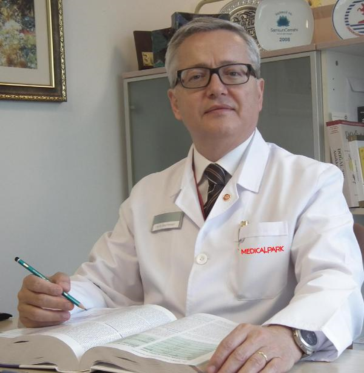 Prof.dr.Malazgirt.Meme Muayenesi Sırasında Tespit Edilen Kitlenin Yüzde 70\'i Kanser Riski...