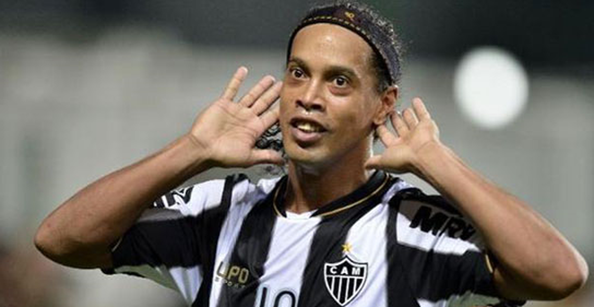 Brezilya Basını: Ronaldinho, Beşiktaş'ı Kullanıyor