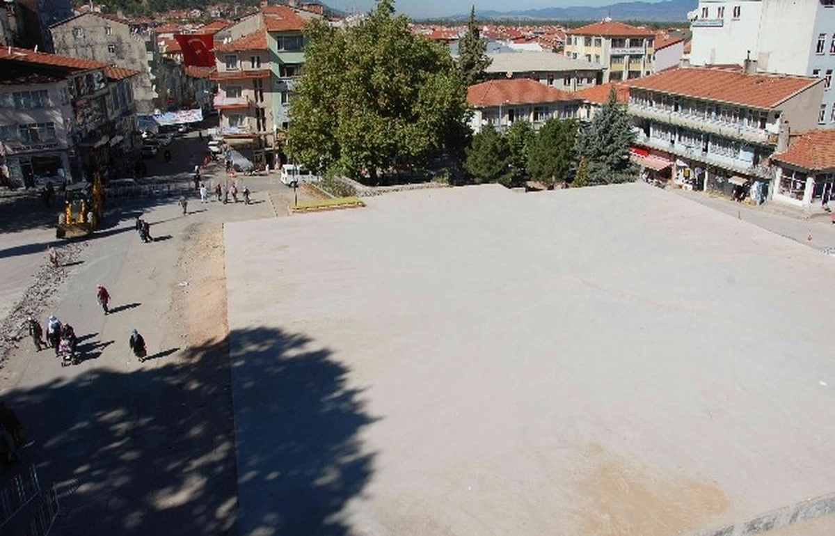 Simav Meydanına Kavuşuyor