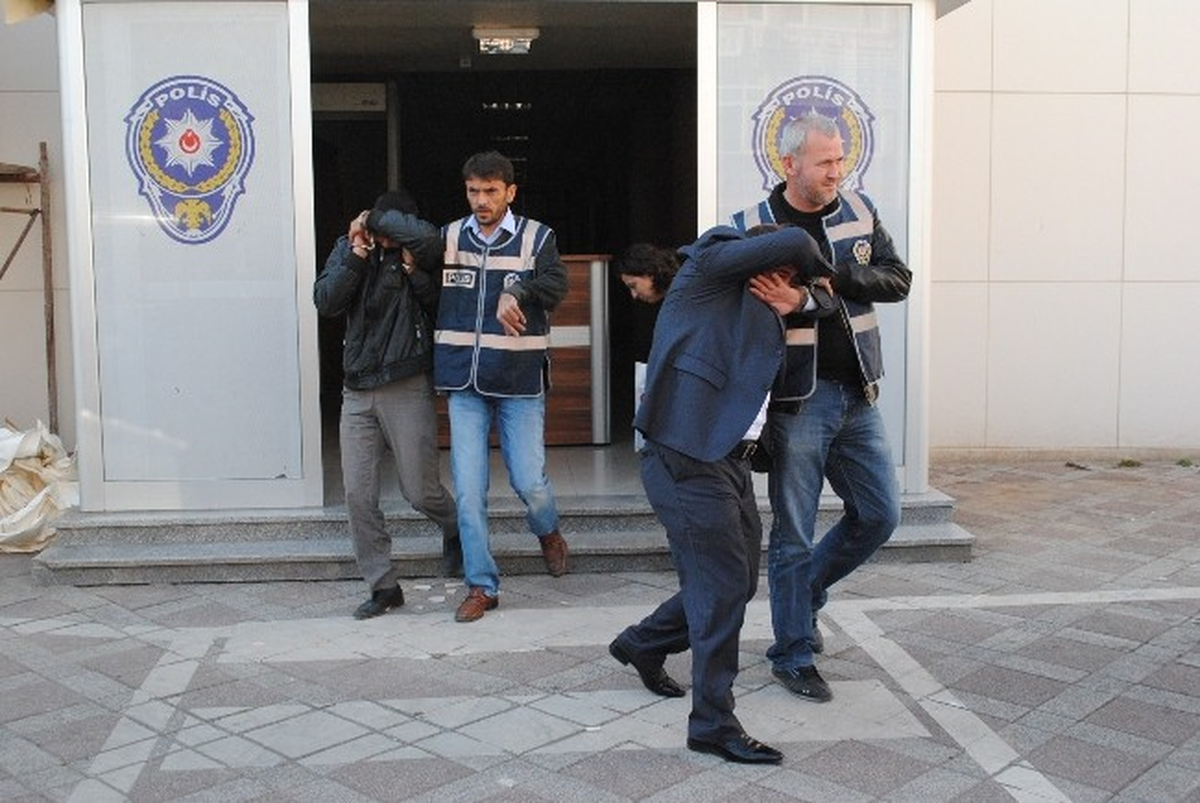 Sinyal Kırıcı Kullanarak Tır Çalan Dört Kişi Tutuklandı