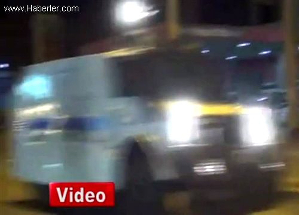 Şırnak Cizre\'deki İzinsiz Gösteriye Polis Müdahalesi