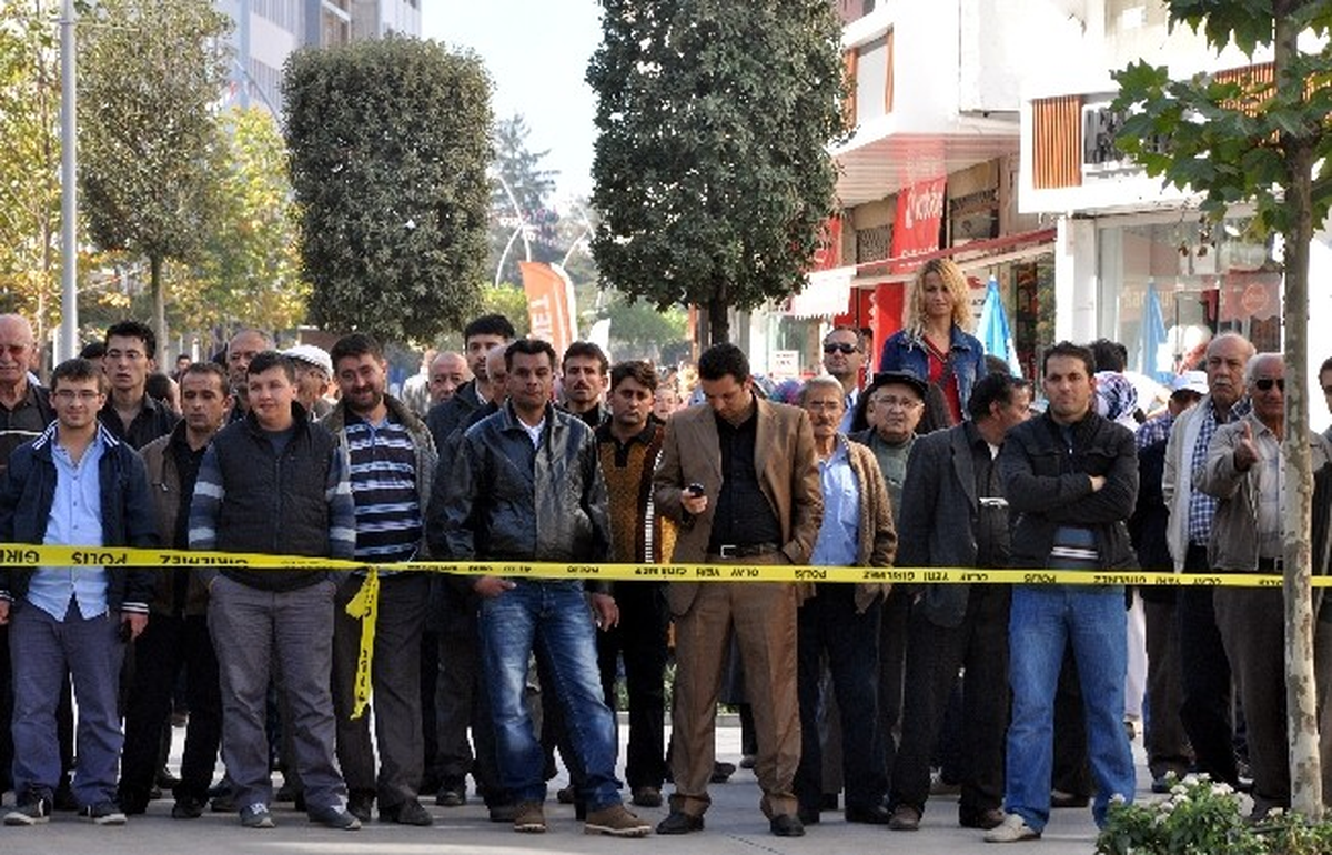 Şüpheli Çantadan Kurban Parası Çıktı