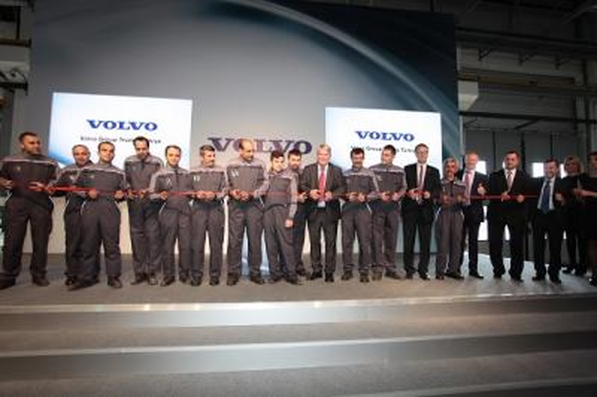 Volvo Group Trucks Türkiye, Hadımköy Servis Merkezi\'ni Açtı