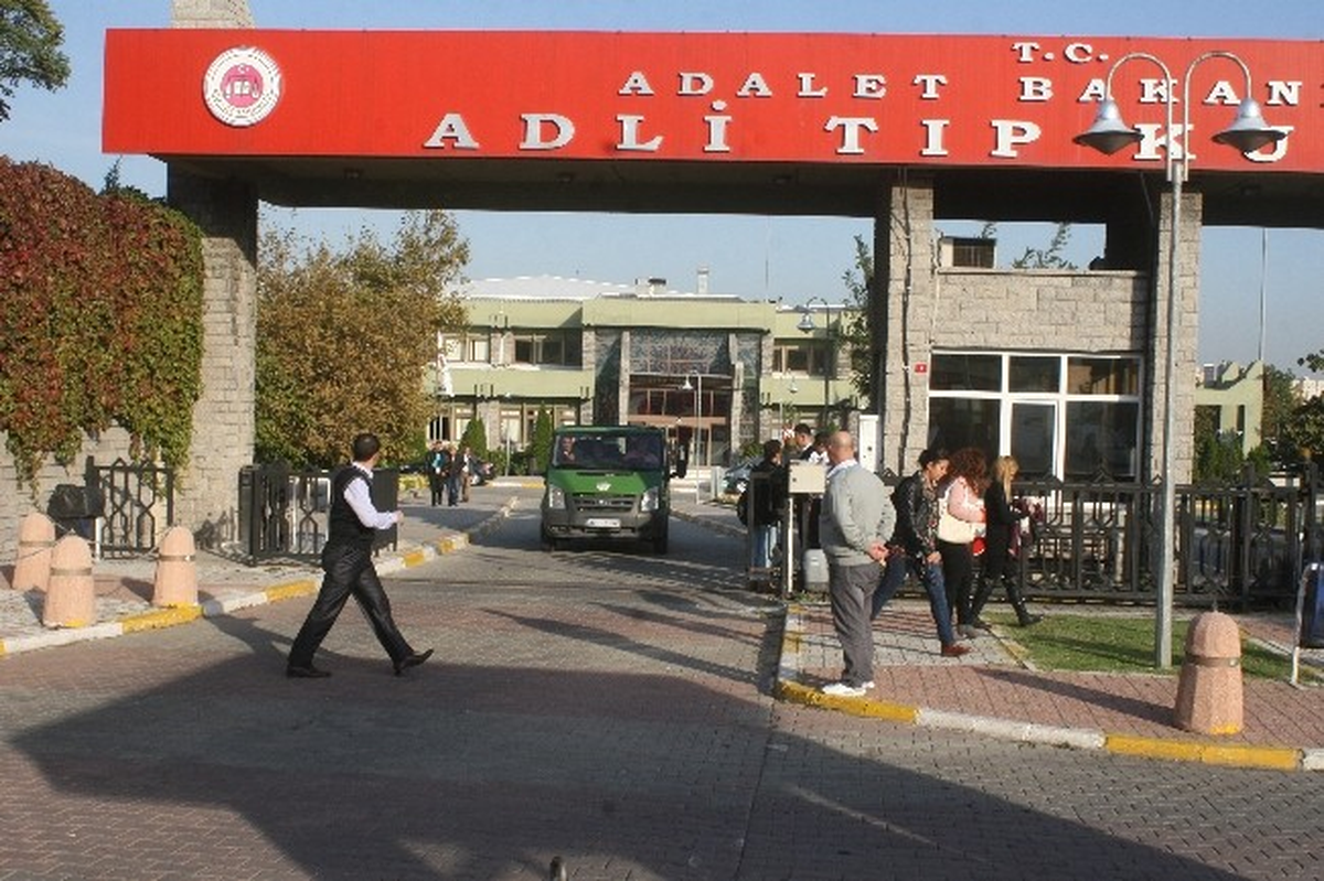 Yangında Ölen Kardeşlerin ve Kazada Ölen Kadının Cenazesi Adli Tıp\'tan Alındı