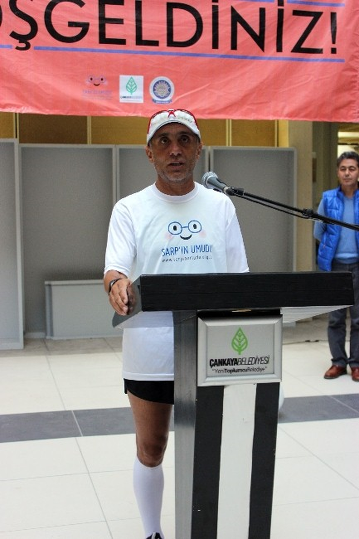 "10 Günde 10 Maraton" Koşan Adam Ankara\'da
