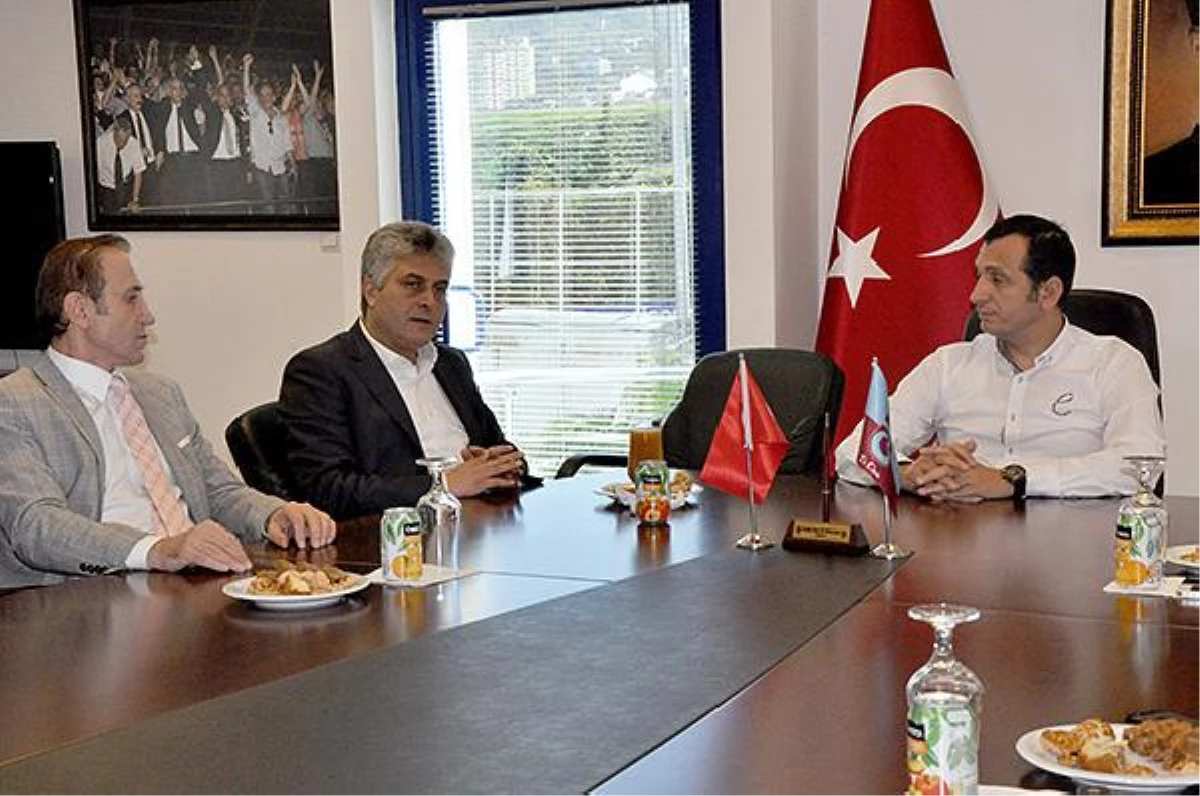 AK Parti Yönetiminden Trabzonspor\'a Ziyaret