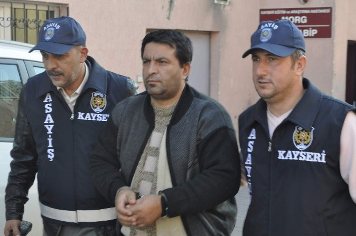 Alacak İçin 13 Yaşındaki Çocuğu Vurdu