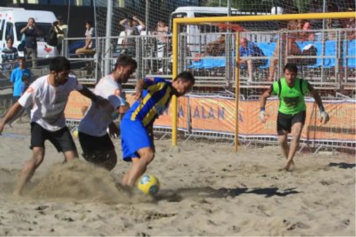 Alanya Plaj Futbolu Finalinde Şampiyon Citta Slow Oldu