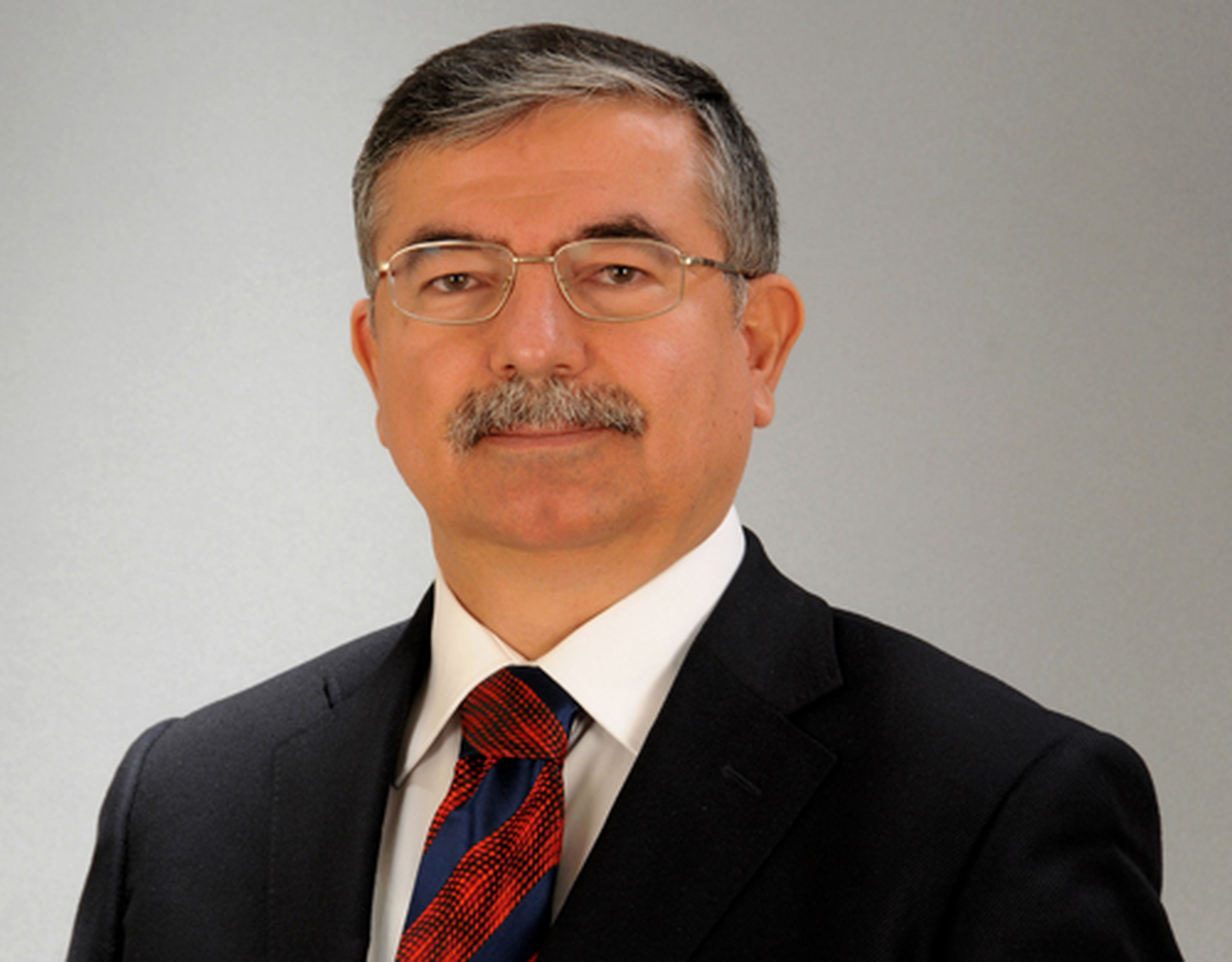 Bakan Yılmaz: Demokratik Atılımların Terörle Geldiğini Düşünenler, Kendilerini Aldatırlar