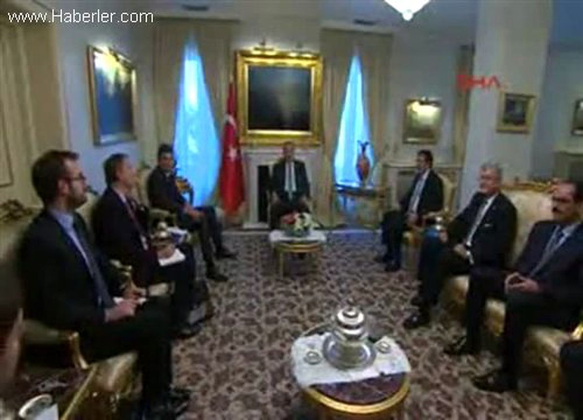 Başbakan Erdoğan, Fransa Sanayi ve Kalkınma Bakanı Montebourg\'u Kabul Etti