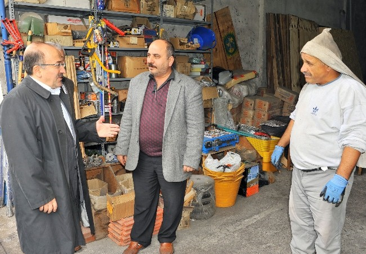 Başkan Gümrükçüoğlu Bayramlaşmaya Değirmendere\'den Başladı