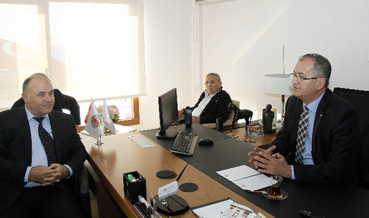 Buca\'da Buluşan Kent Konseyleri Doğa Katliamına Karşı Tek Yürek Oldu