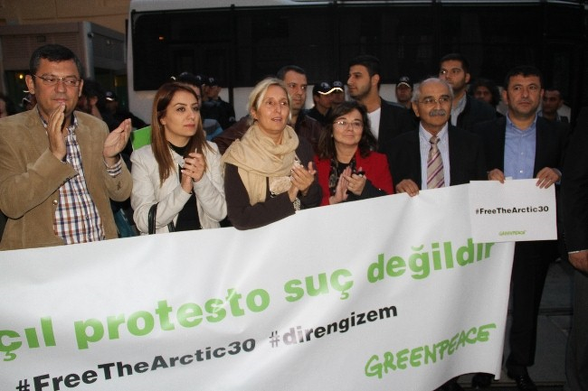 CHP\'den Greenpeace Aktivisti Gizem İçin Eylem
