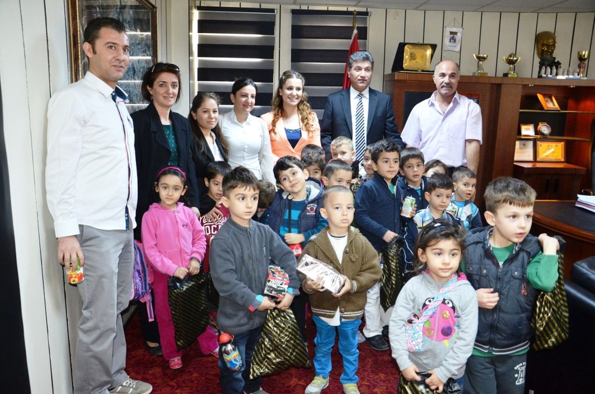 Minik Öğrenciler Şırnak Belediye Başkanını Ziyaret Etti