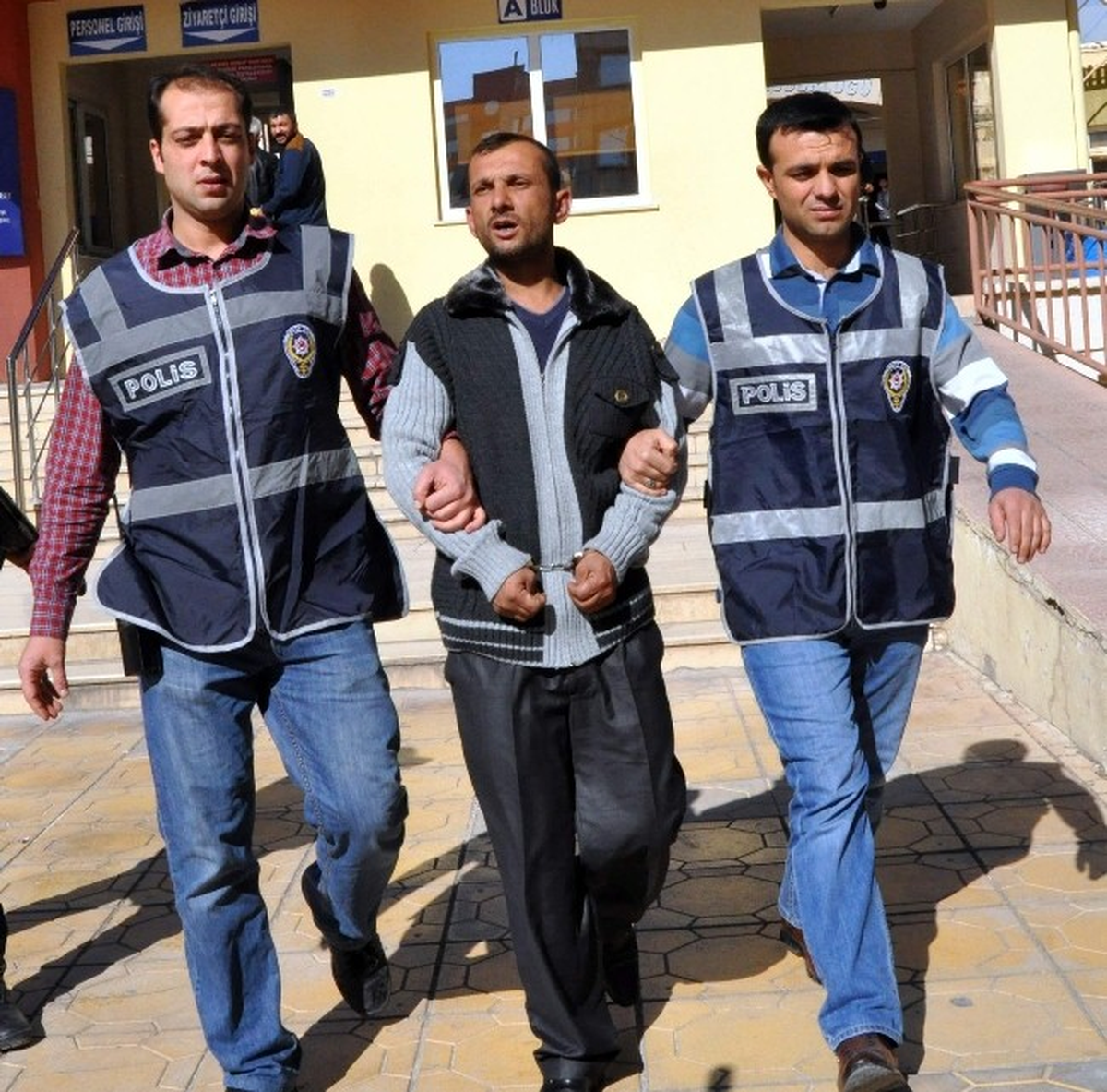 Cinayet Zanlısı Adliyeye Sevk Edildi
