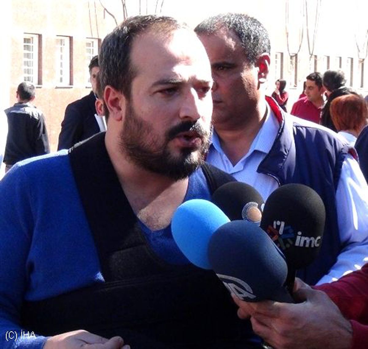Diyarbakır\'da Grevde Olan Doktora Saldırı