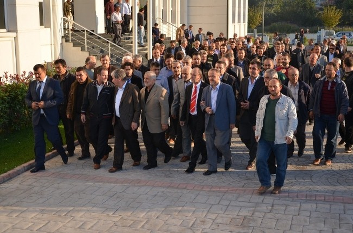 Erenler Belediye Başkanı Öztürk Aday Adaylığı Başvurusunu Yaptı
