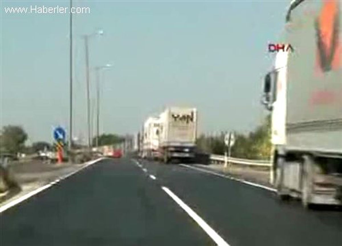 Gümrük Kapısı\'ndaki Tırcı Eylemi Kısmen Sona Erdi
