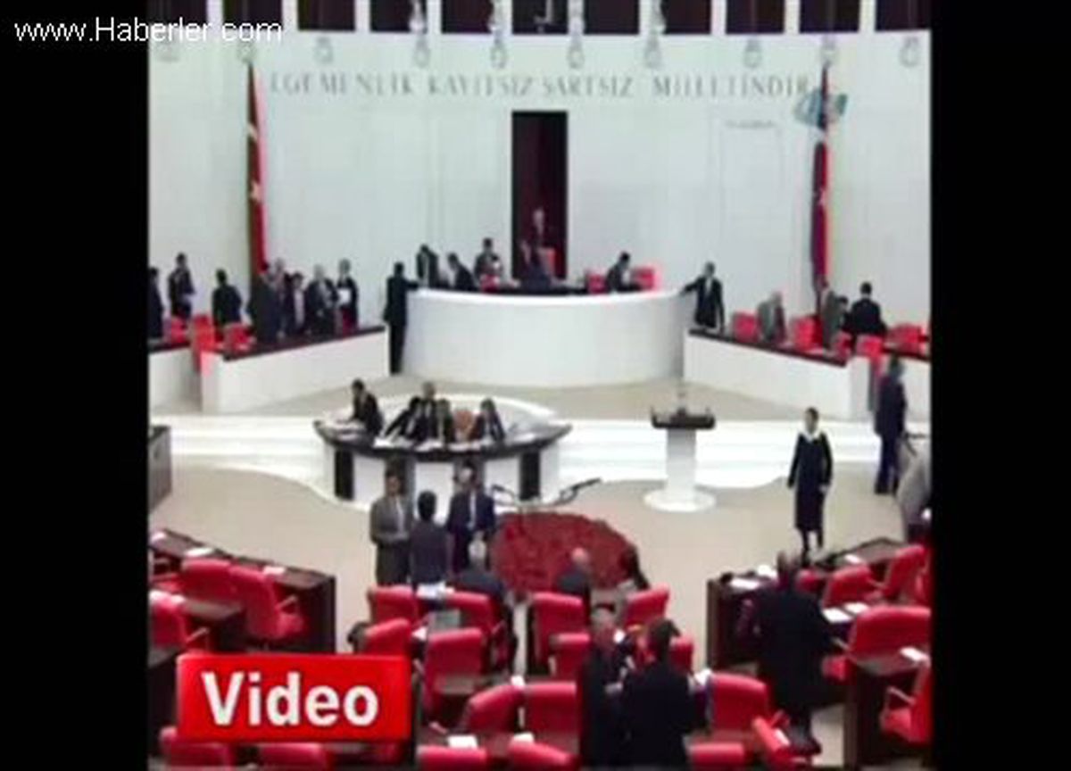 Irak Tezkeresi\'ne Onay