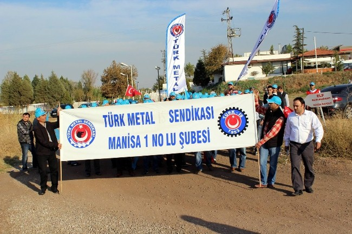 İşsiz Kalan İşçiler Fabrika Önünde Eylem Yaptı