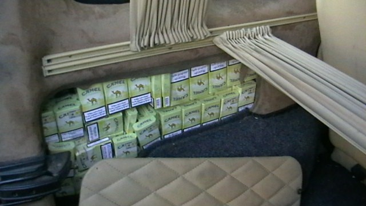 Kamyonetin Zulasından 3 Bin 900 Paket Kaçak Sigara Çıktı