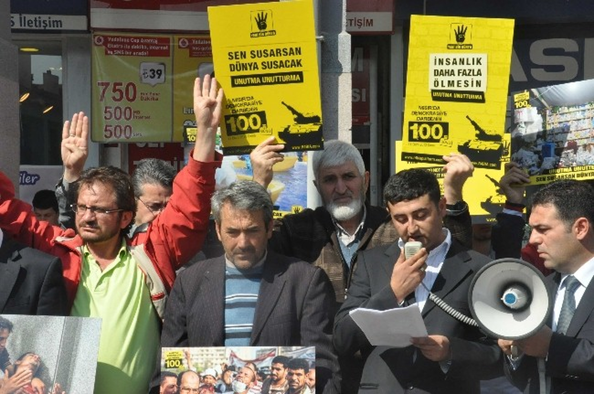 Mısır\'da Askeri Darbenin 100. Günü