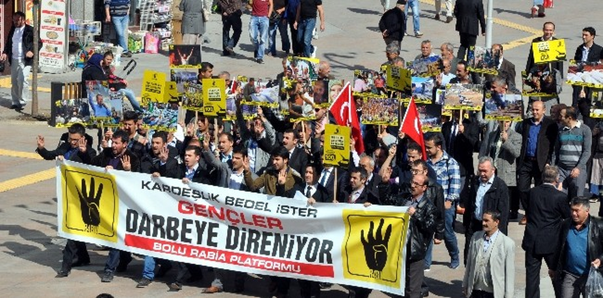 Mısır\'daki Darbe Bolu\'da da Protesto Edildi