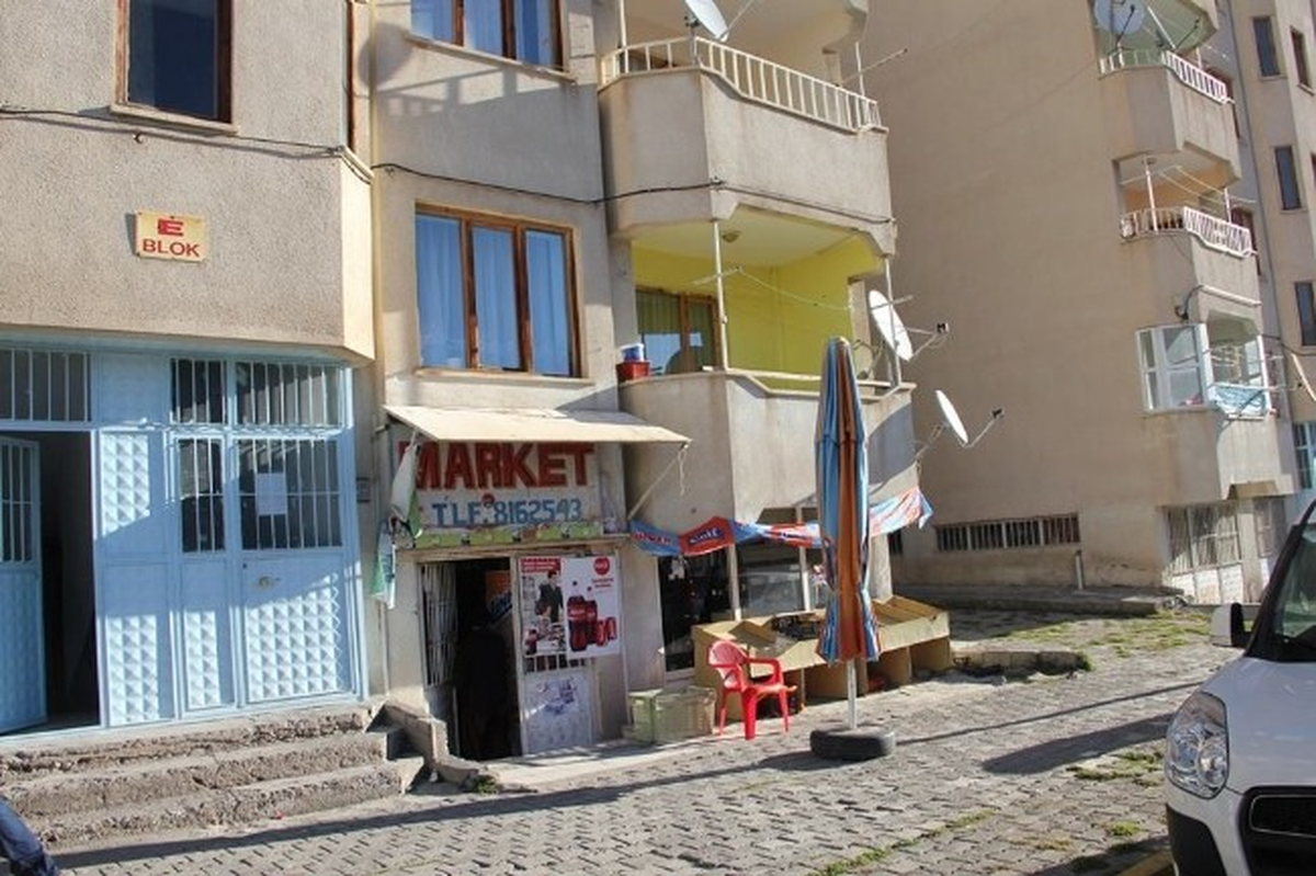 Oltu\'da Market\'ten 5 Bin TL Değerinde Sigara Çalındı