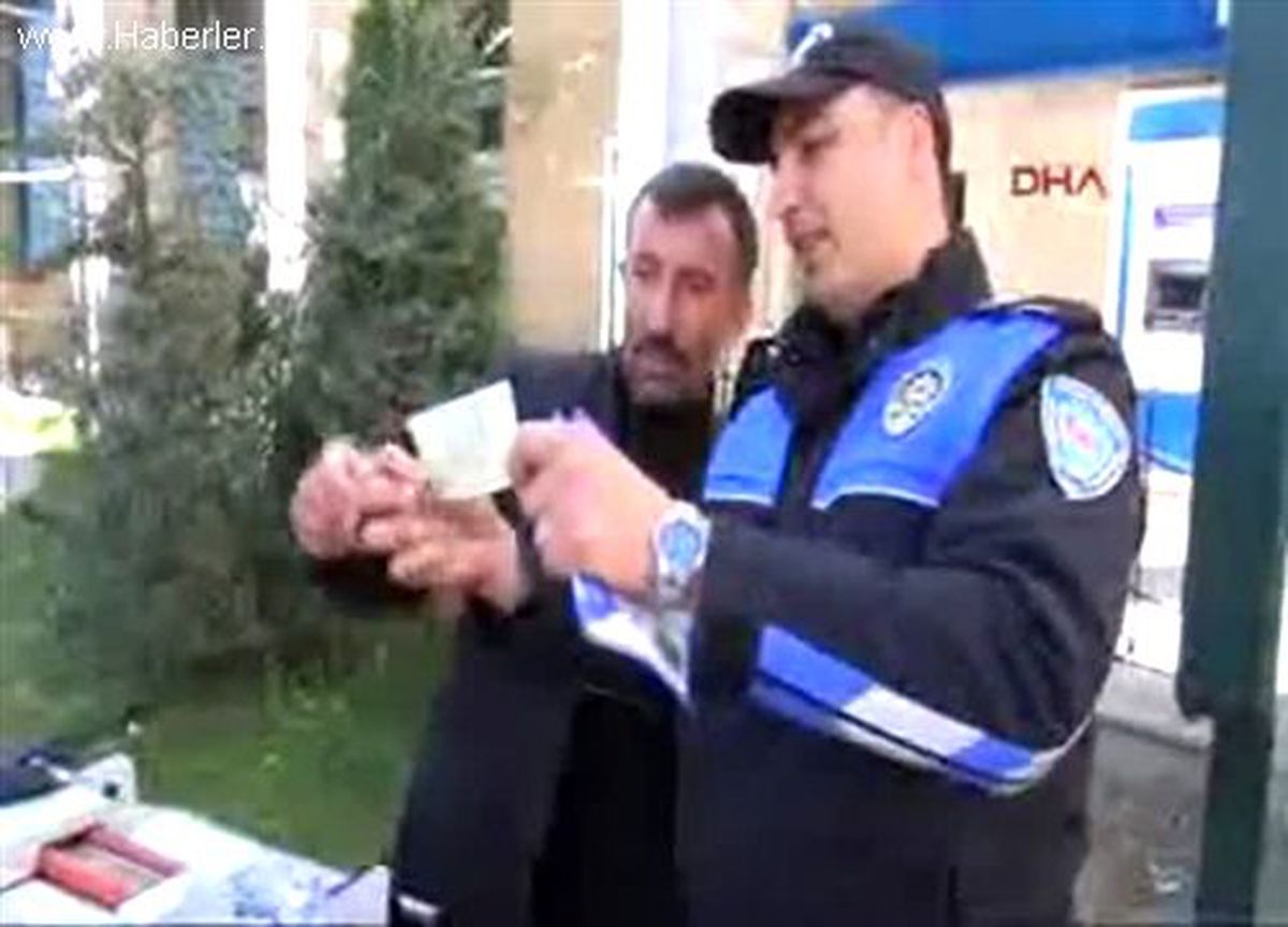 Polis Sahte Paraya Karşı Uyardı