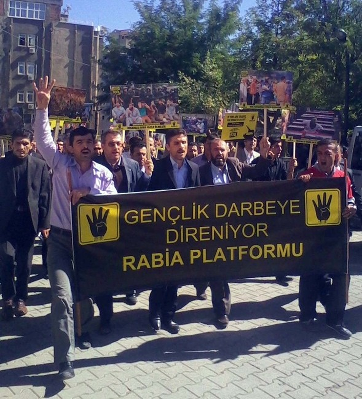 Şırnak\'ta, Mısır\'daki Darbe 100. Gününde Kınandı