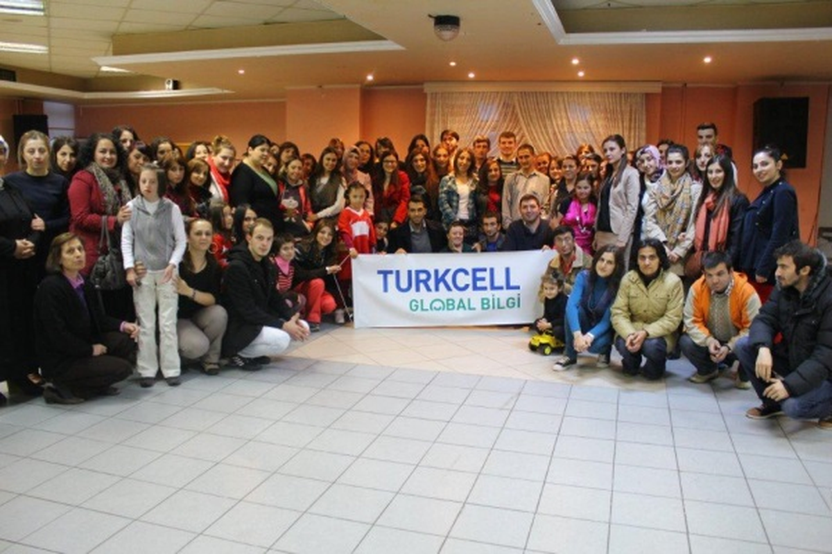 Turkcell Down Sendromlu Çocuklarla Bir Araya Geldi