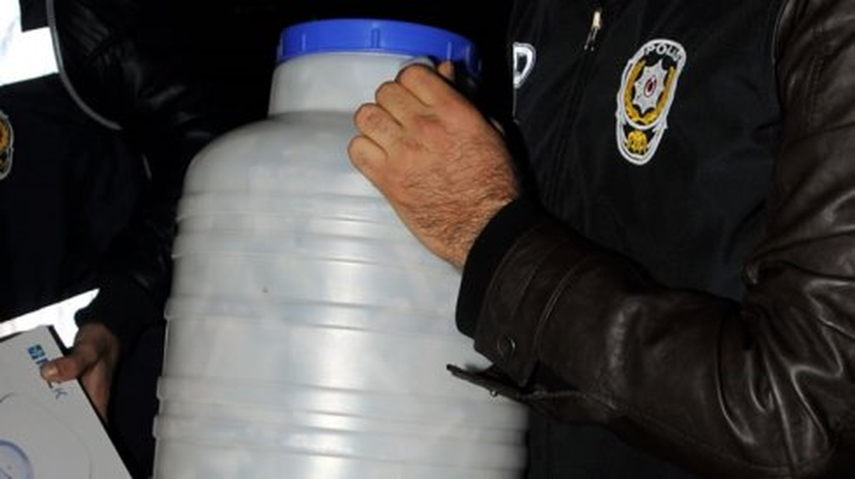 Turşu Bidonundan Esrar Çıktı