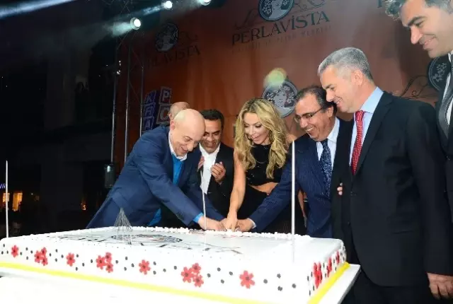 Yusuf Uzun, Hadise ile Pasta Kesti Son Dakika Magazin