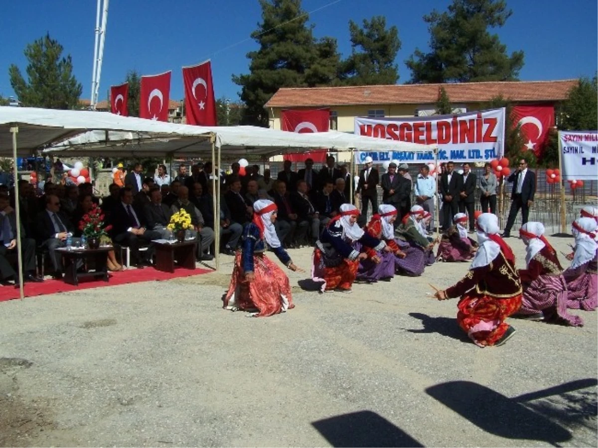 38 Yıl Sonra Bir Valiyi Ağırladılar