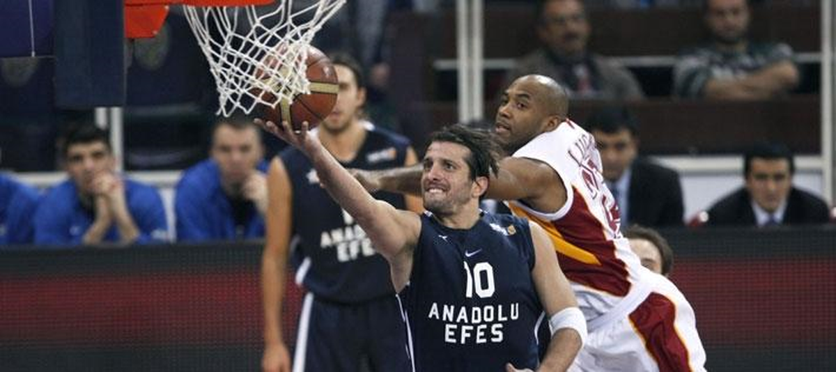 Anadolu Efes ile Galatasaray 93. Randevuda