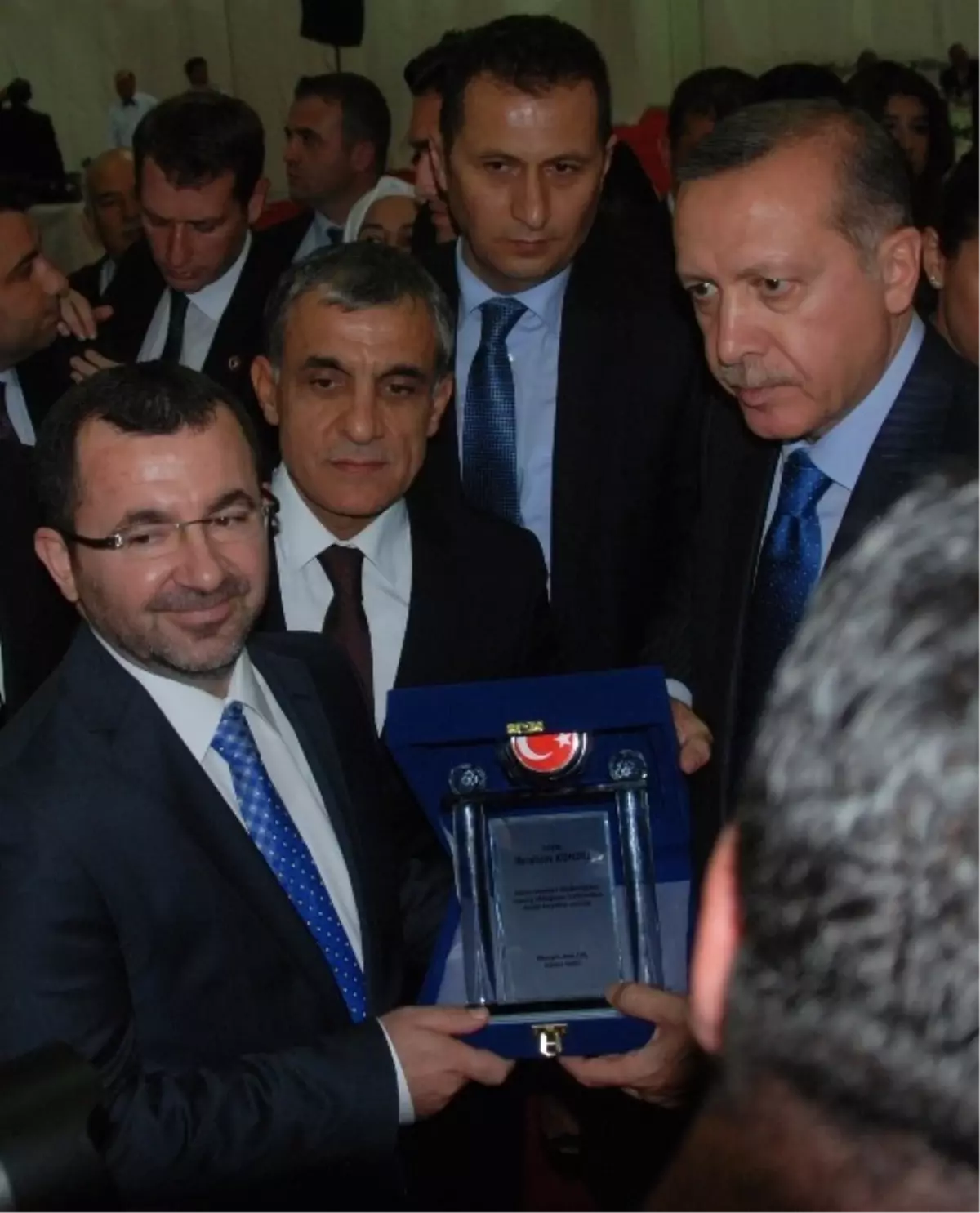 Başbakandan İşadamlarına Plaket