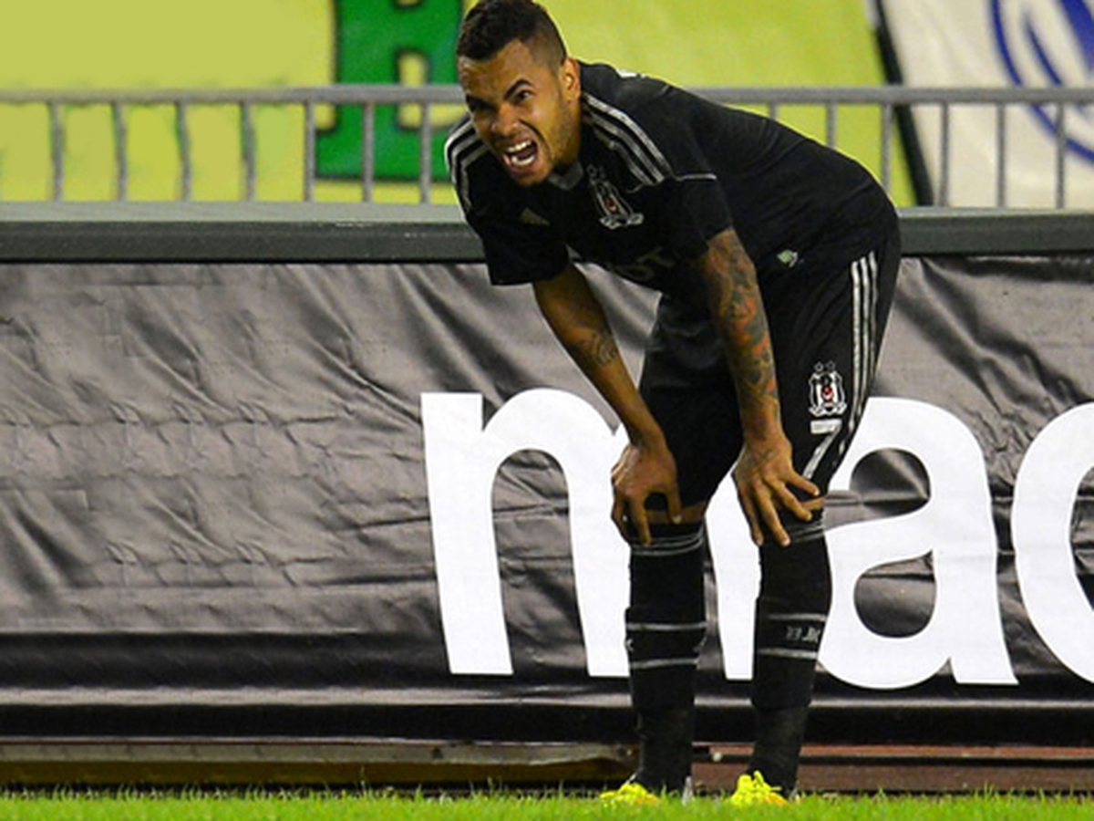 Dentinho, Beşiktaş'ı 12 Kişi Oynatacaktı