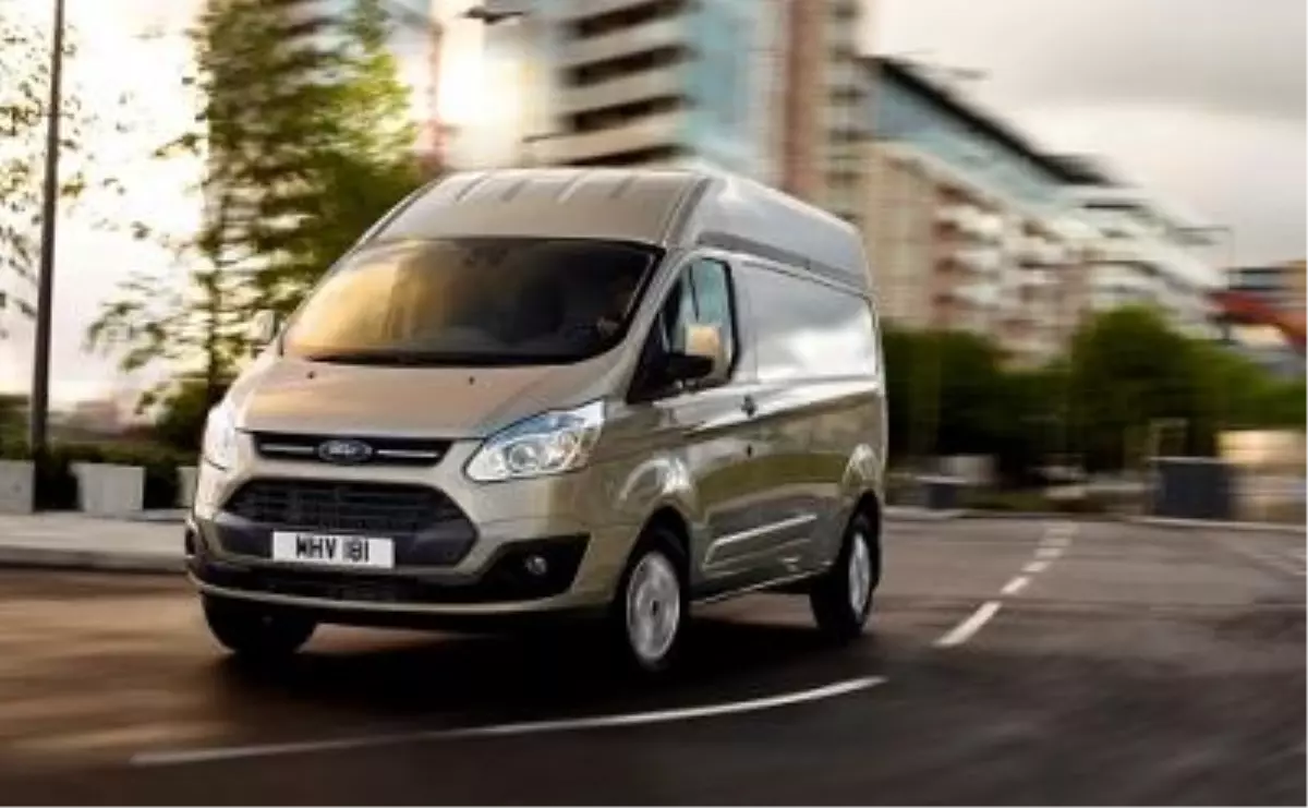 Ford Transit Custom Ailesi\'ne Yeni Üye