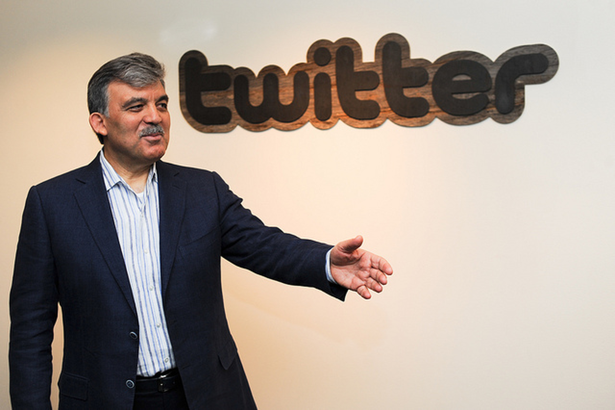 Gül Başarılı Sporcuyu Twitter\'dan Övdü