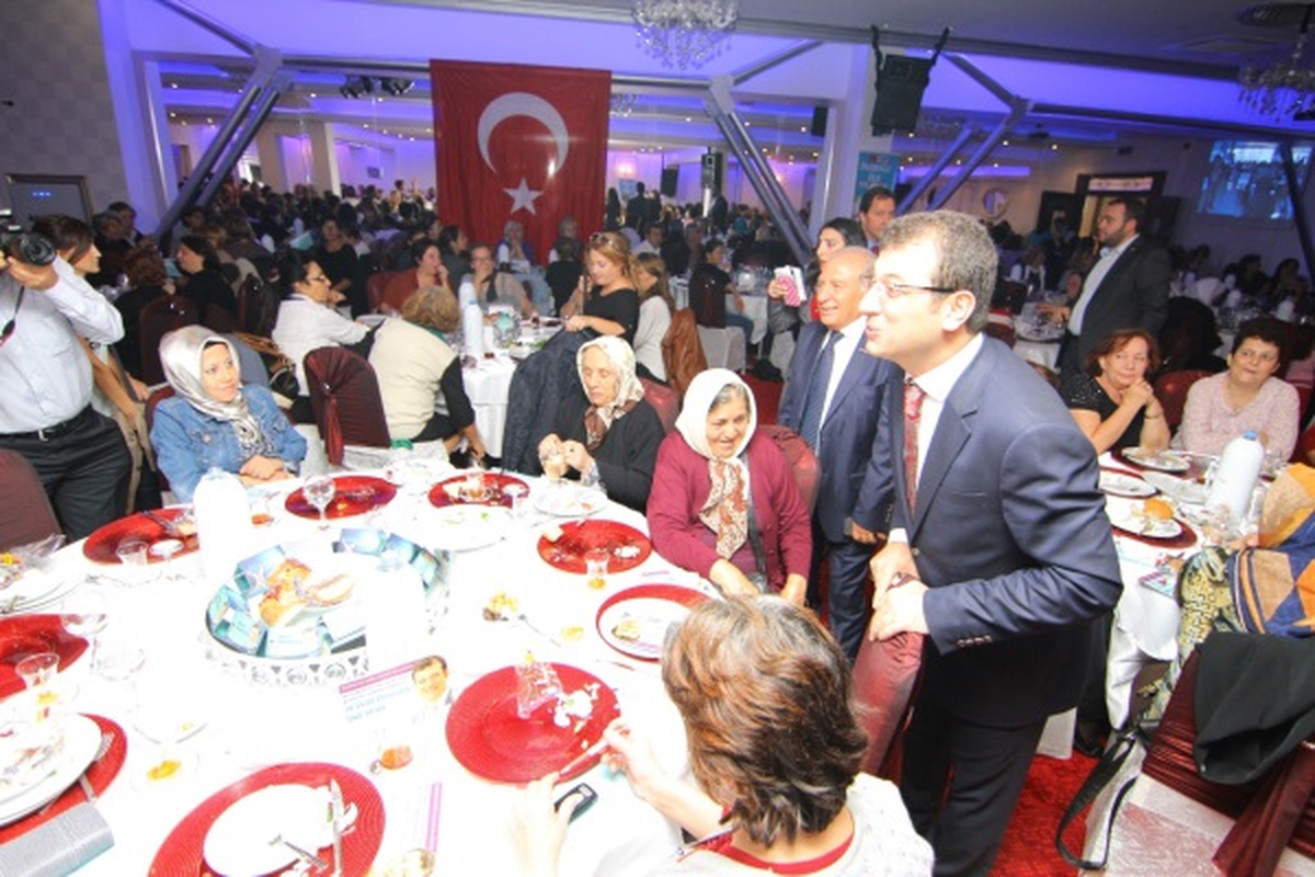 İmamoğlu\'na Beylikdüzü\'nde Kadın Desteği