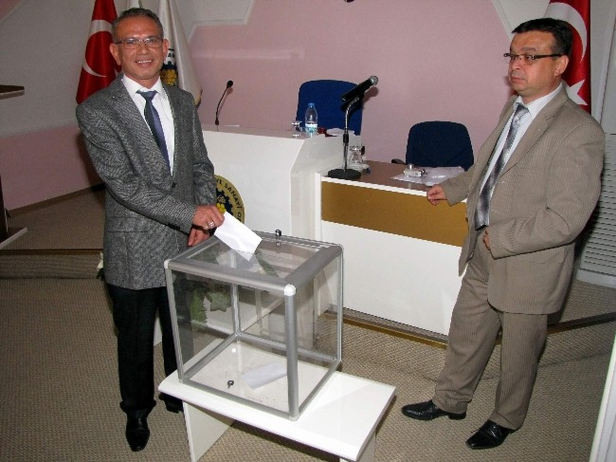 Manisa\'da Sigortacılar İl Delegelerini Seçti