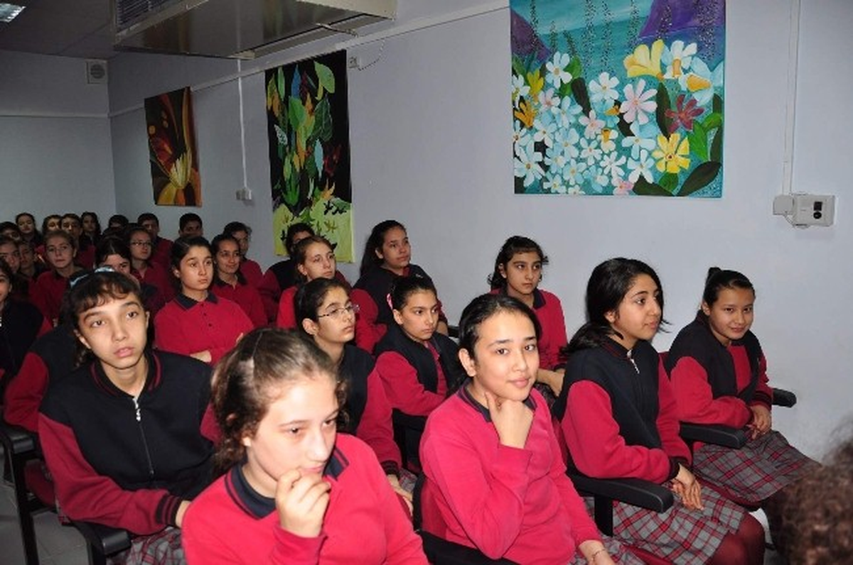 Manisa Polisi\'nden "Umutlar Çiçek Açsın" Projesi