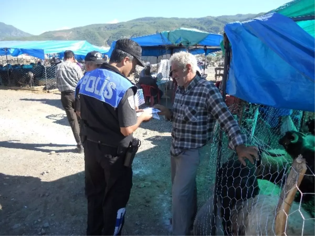 Osmaniye\'de Polis Vatandaşları Bilgilendirdi