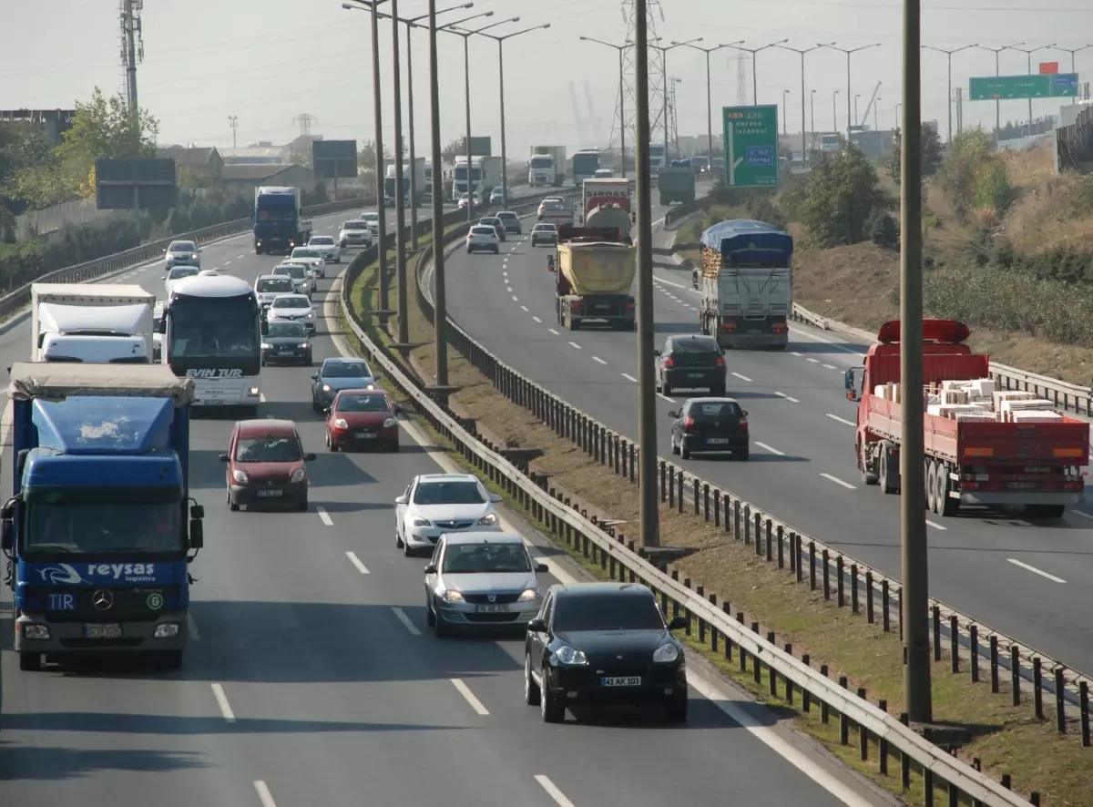 Bayram Tatili Öncesinde Trafik Önlemleri Artırıldı