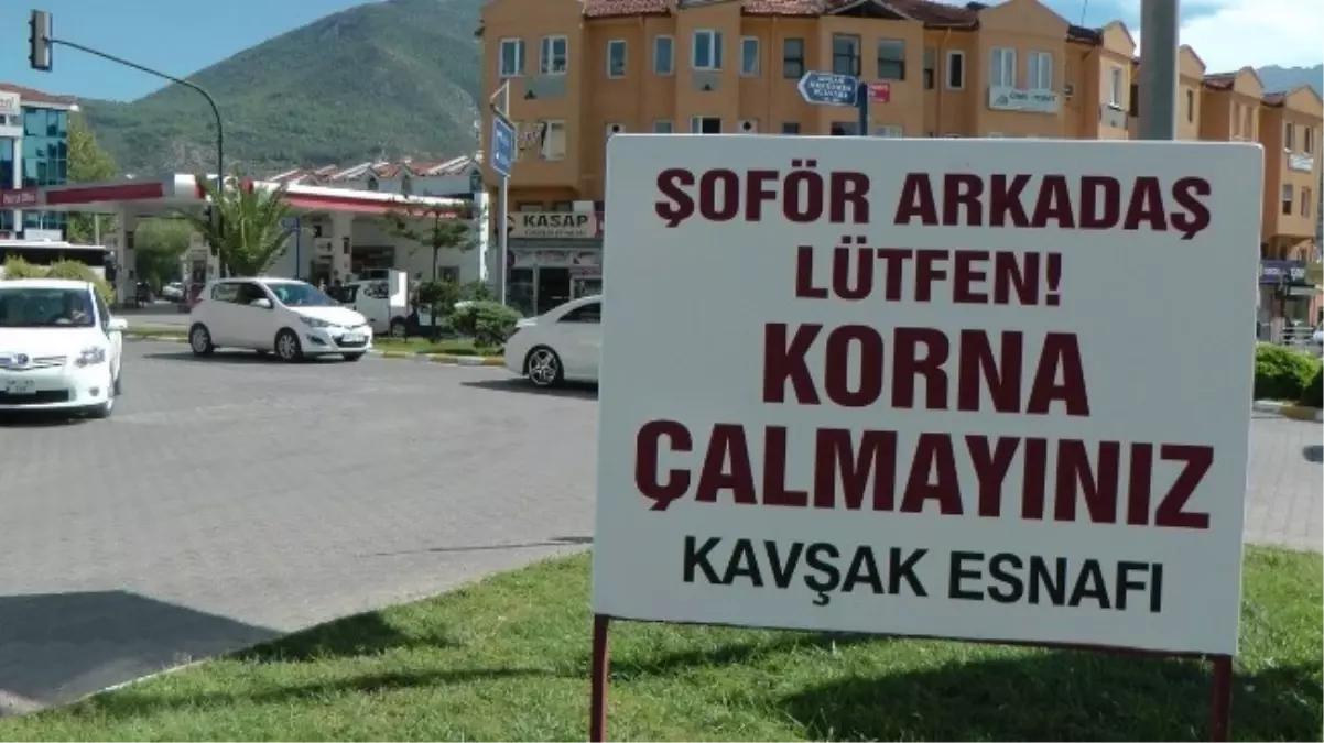 Sürücülere Korna Çalma Uyarısı