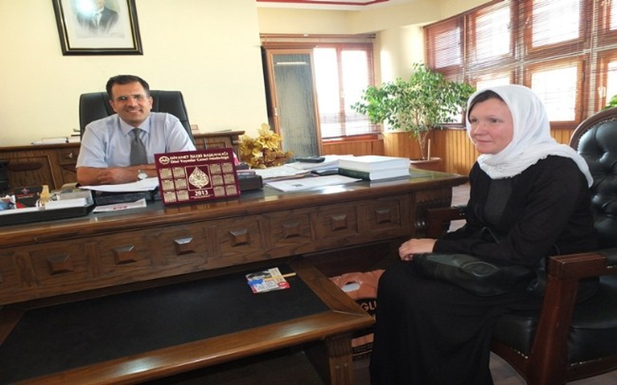 Ukraynalı Alona Müslüman Oldu